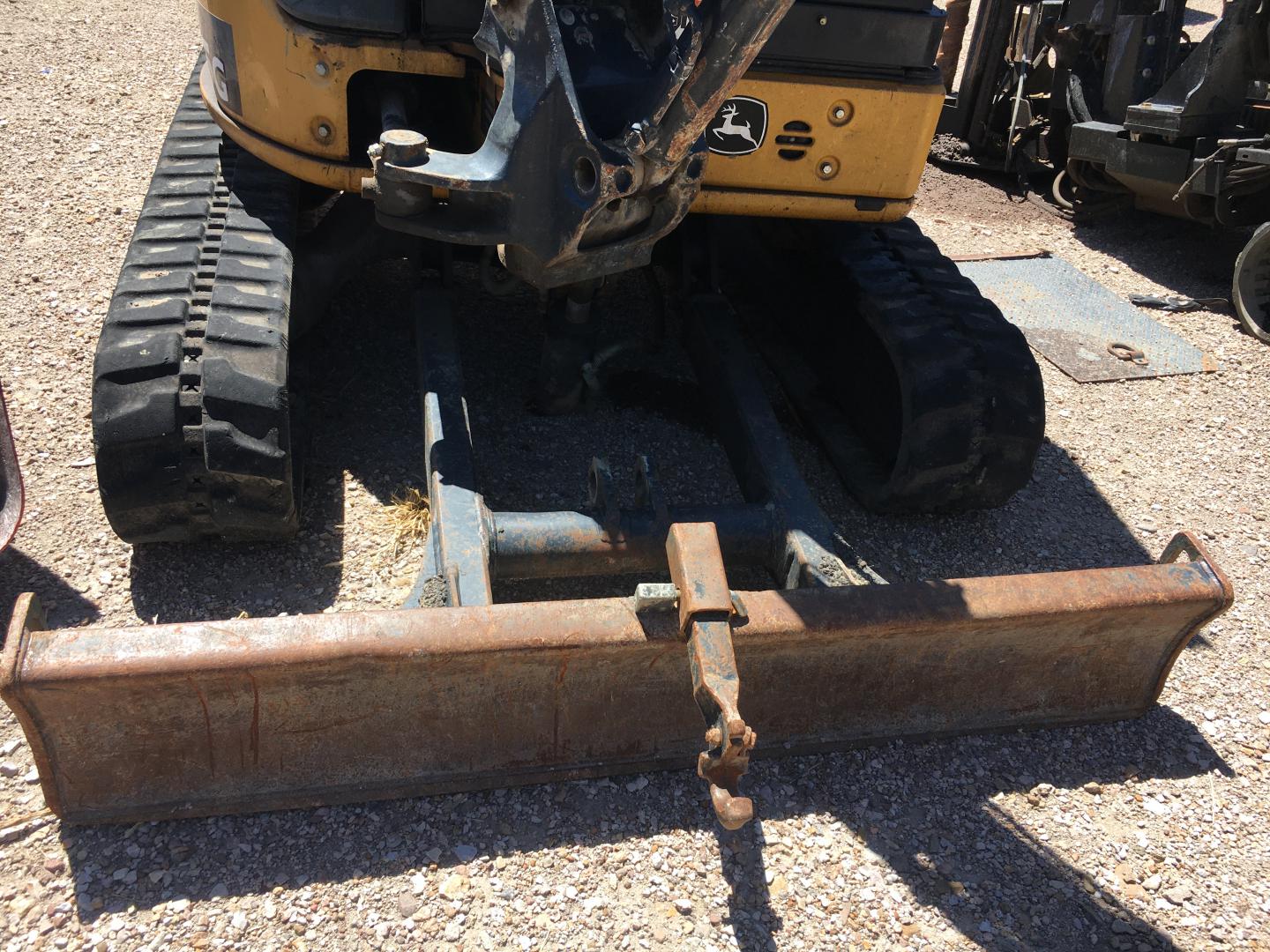 ./imagenes/INVOICE/2019/16378/MINIEXCAVADORA JOHN DEERE 35G PARA PARTES (3).JPG